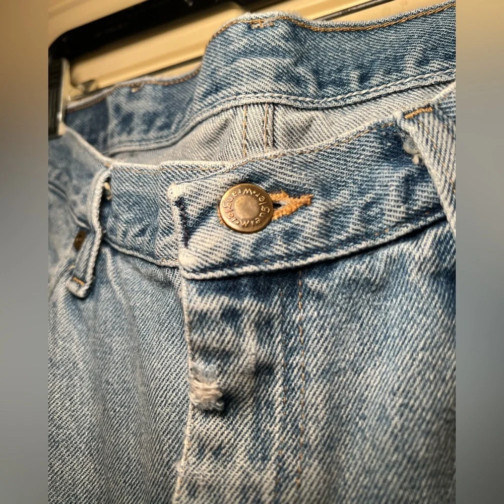 Vintage 90s Wrangler Regular Fit Straight Leg Distressed Jeans Denim size 12 - Picture 4 of 14